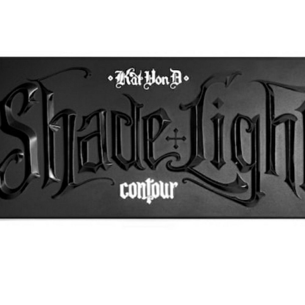 🌹Kat Von D Shade Light Contour Palette🌹